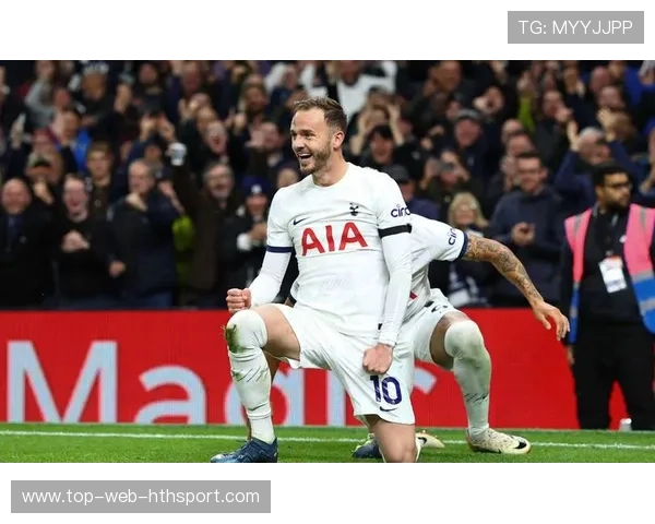 孙兴慜前场快速分边打开格局：足球场上的战术大师